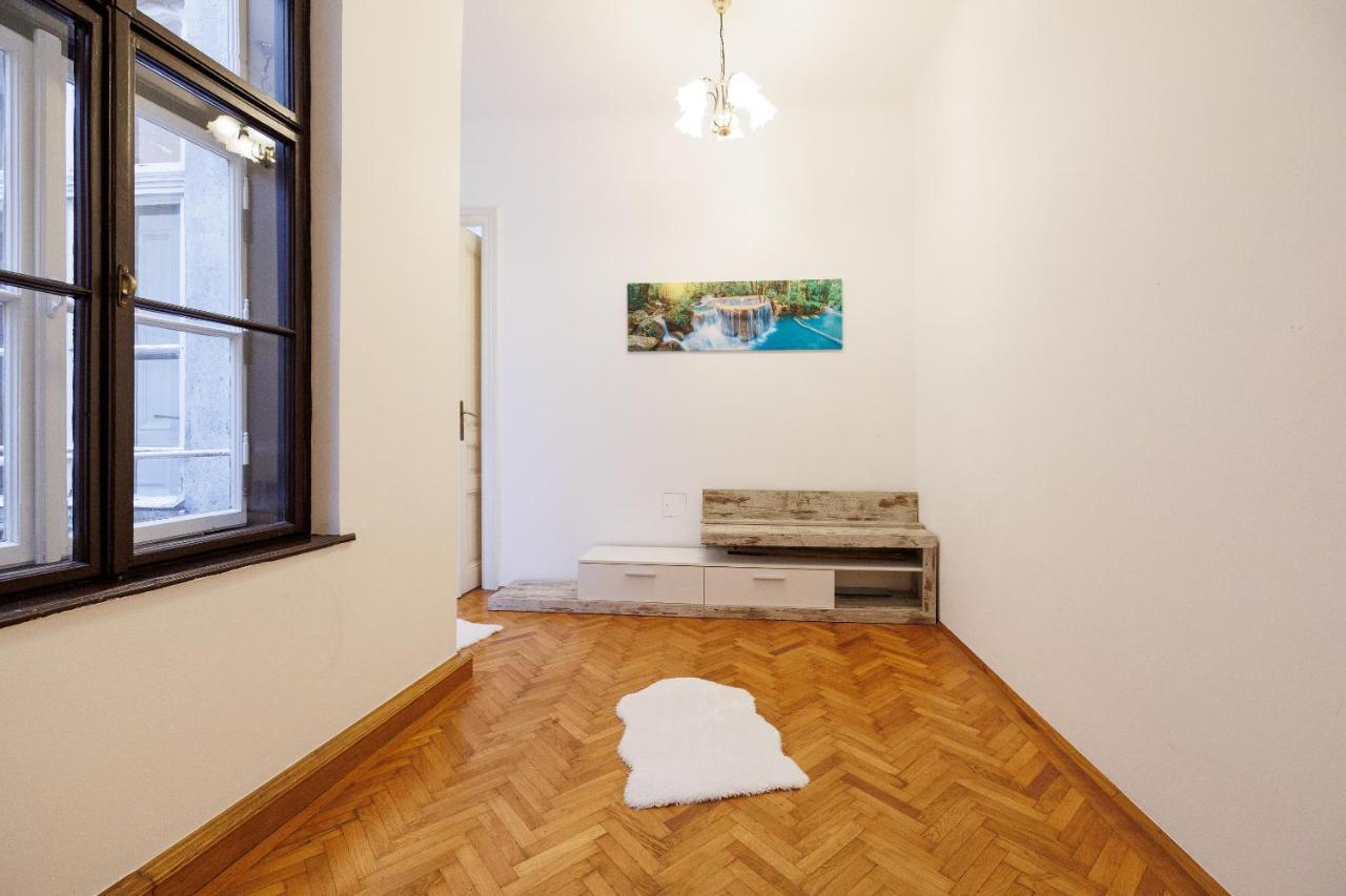 Central Apartment - Private Sauna Viena Exterior foto